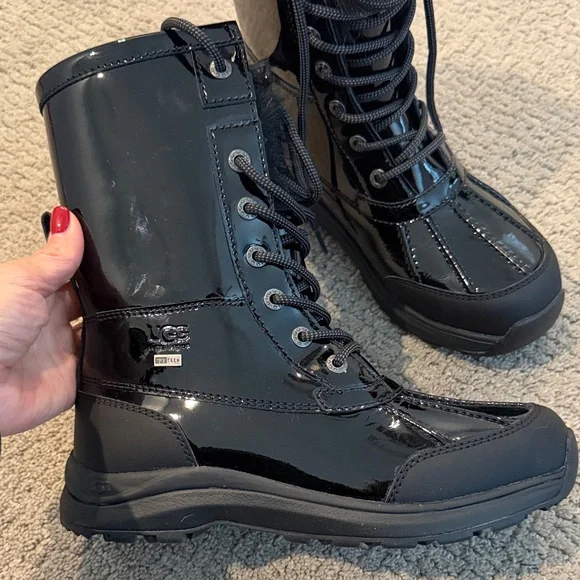 NWOT UGG Adirondack Black Winter Boots - Picture 2 of 4